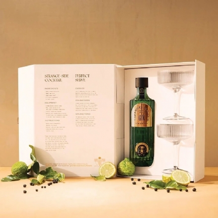 Strange Nature Gin with 2 Glasses GiftBox 700ml - Liquor Legends New Zealand